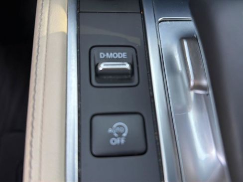 Used 2023 INFINITI QX60 Sensory w/ Vision Package AWD/4WD image 14