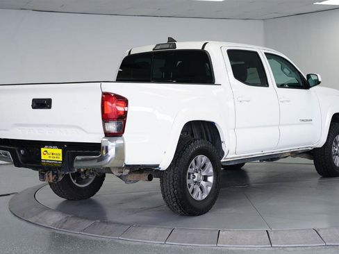 Used 2018 Toyota Tacoma SR5 image 11