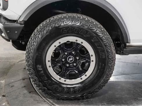 Used 2022 Ford Bronco Badlands w/ Sasquatch Package image 10