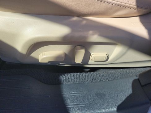 Used 2017 Subaru Outback 2.5i Limited image 14