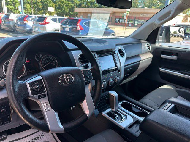 Used 2015 Toyota Tundra SR5 w/ TRD Off Road Package AWD/4WD image 16