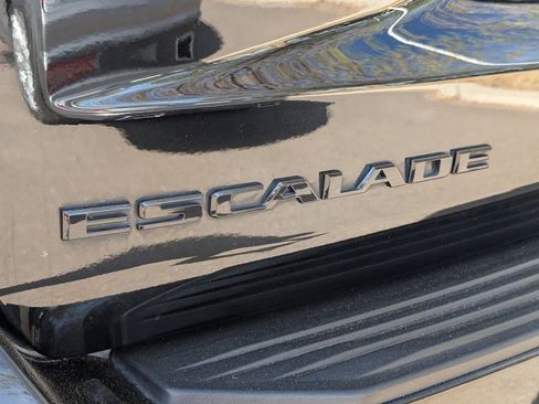 Certified 2022 Cadillac Escalade Sport Platinum w/ LPO, ONYX Package image 10