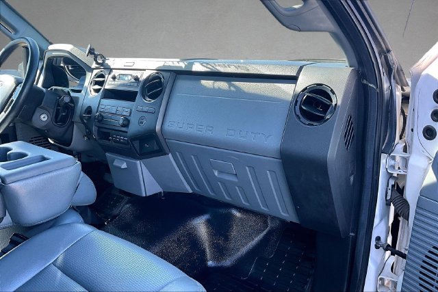 Used 2022 Ford F750 2WD Regular Cab Super Duty image 9