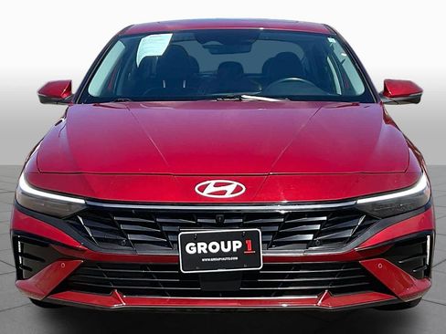 Used 2024 Hyundai Elantra Limited FWD image 4