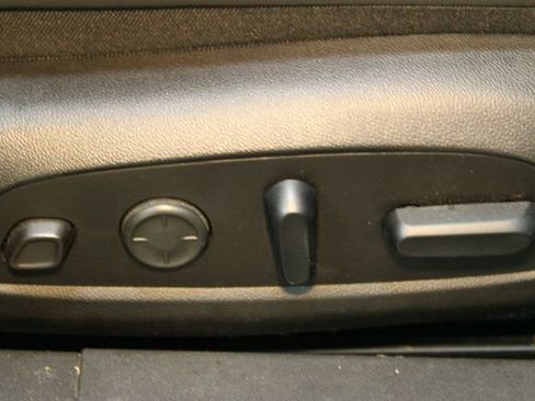 Used 2017 Buick LaCrosse Premium image 12