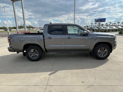 New 2026 Nissan Frontier SV image 8