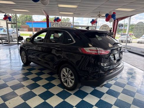Used 2019 Ford Edge Titanium FWD image 5