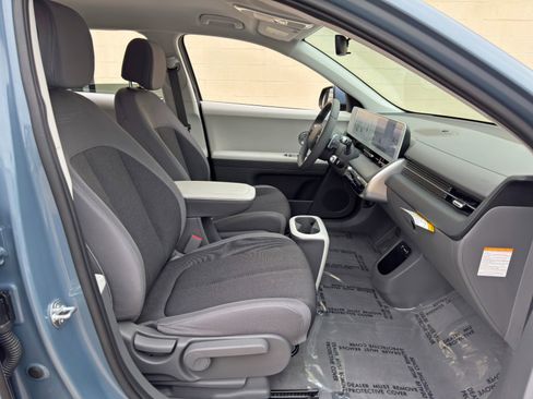 Used 2024 Hyundai Ioniq 5 SE RWD image 14