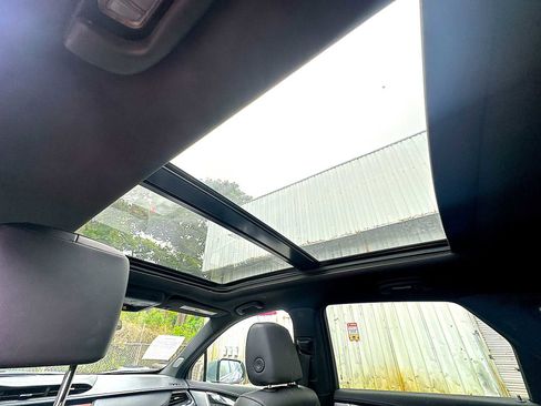 Used 2023 Cadillac XT5 Premium Luxury image 16