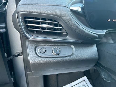Used 2024 Buick Envista Preferred w/ Convenience I Package FWD image 22