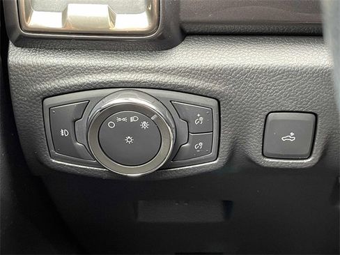 Used 2020 Ford Ranger Lariat w/ Equipment Group 501A Mid image 19