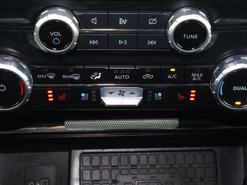 Used 2023 Ford F150 Platinum w/ Equipment Group 701A High image 35