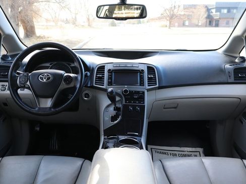Used 2014 Toyota Venza XLE image 16