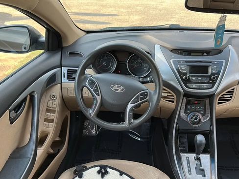 Used 2013 Hyundai Elantra GLS w/ Preferred Pkg image 26