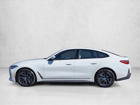 Used 2023 BMW i4 eDrive35 RWD image 9