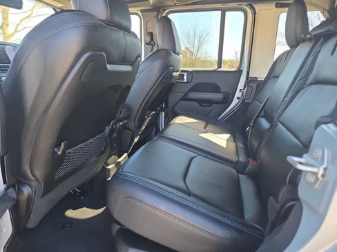 Used 2024 Jeep Wrangler High Altitude image 24