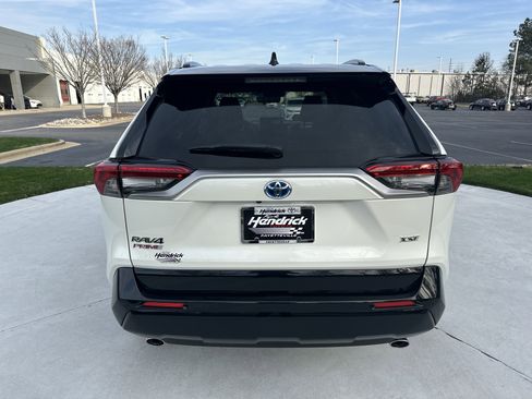 Used 2022 Toyota RAV4 XSE w/ Premium Package image 9