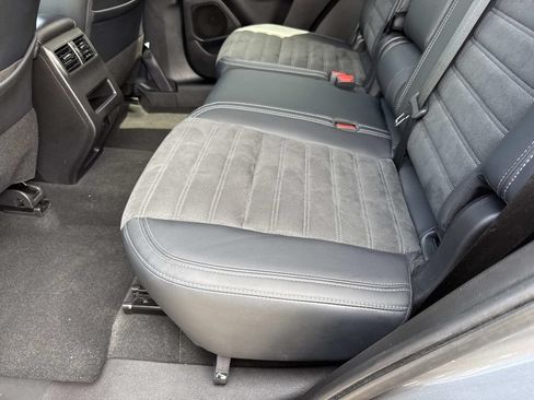 Used 2024 Mitsubishi Outlander SE FWD image 15