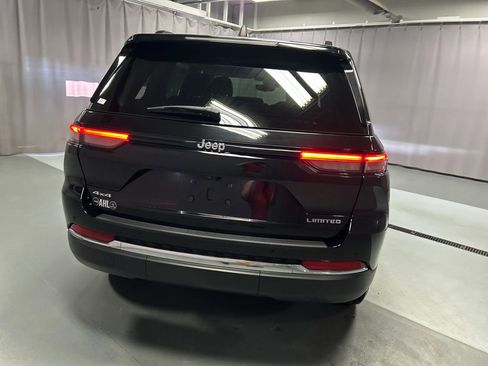 Used 2024 Jeep Grand Cherokee Limited AWD/4WD image 6