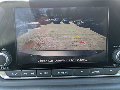 Used 2025 Nissan Rogue SV FWD image 26