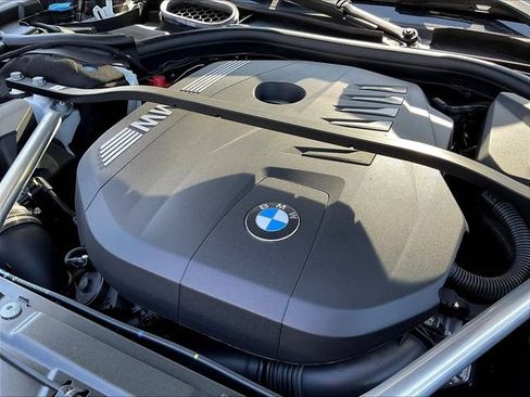Used 2025 BMW 750e xDrive w/ Premium Package AWD/4WD image 31
