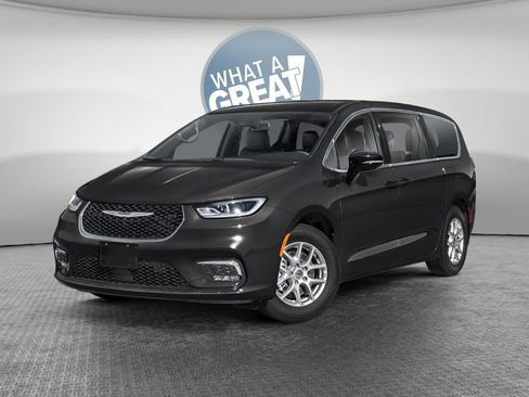 New 2026 Chrysler Pacifica Select AWD/4WD image 1