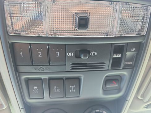 Used 2022 Toyota 4Runner TRD Pro AWD/4WD image 39