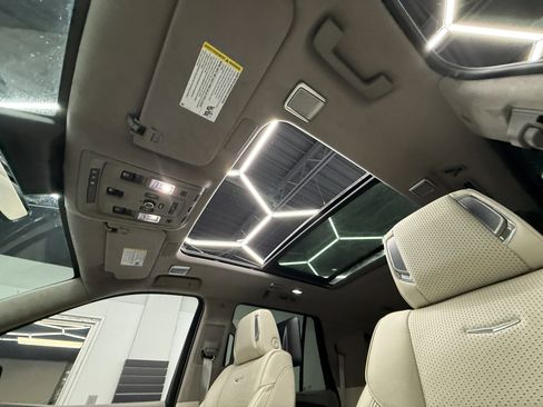 Used 2024 Cadillac Escalade Sport Platinum image 5