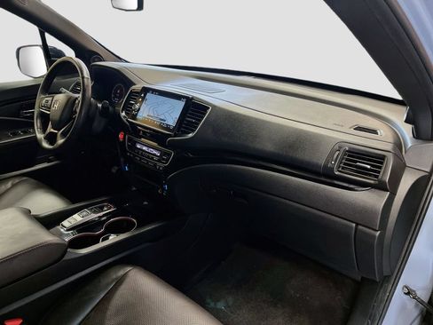 Used 2024 Honda Ridgeline Black Edition image 31