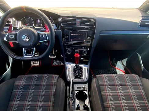 Used 2018 Volkswagen GTI S FWD image 11