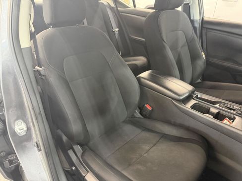 Used 2024 Nissan Sentra S FWD image 20