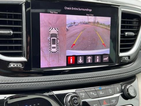 Used 2022 Chrysler Pacifica Limited image 21