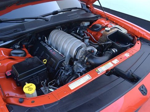 Used 2010 Dodge Challenger SRT8 w/ SRT Option Group II RWD image 30