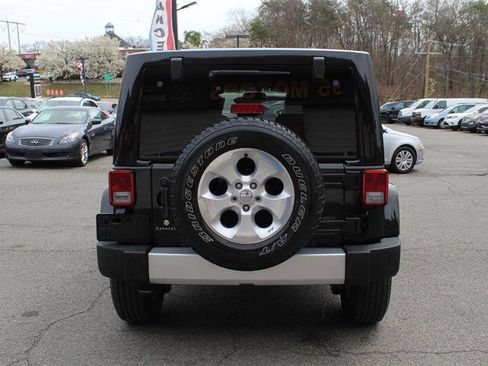 Used 2014 Jeep Wrangler Unlimited Sahara w/ Dual Top Group image 4