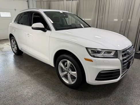 Used 2020 Audi Q5 2.0T Premium Plus w/ Premium Plus Package AWD/4WD image 3