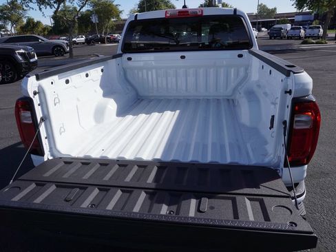 New 2026 GMC Canyon Elevation w/ Convenience Package image 8