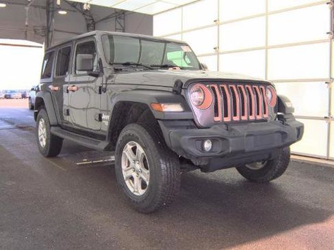 Used 2019 Jeep Wrangler Unlimited Sport S image 2