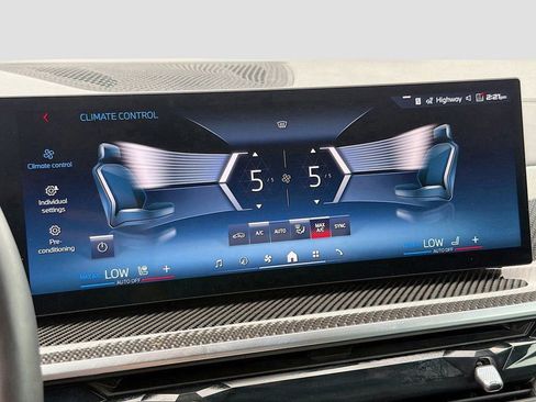 Certified 2026 BMW X5 M60i AWD/4WD image 36