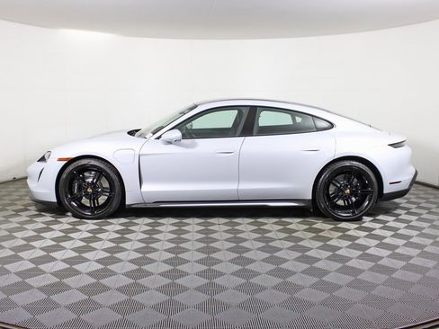 Used 2023 Porsche Taycan 4S image 2