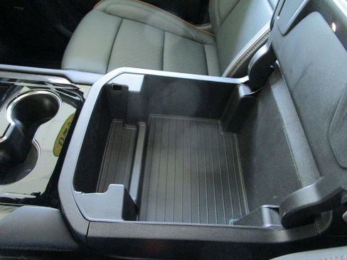 New 2026 GMC Yukon AT4 w/ AT4 Premium Plus Package image 44