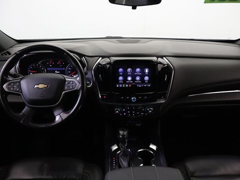 Used 2022 Chevrolet Traverse LT FWD image 15