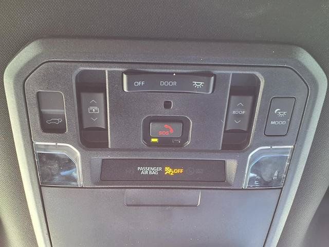 Used 2023 Toyota Sequoia Platinum AWD/4WD image 18