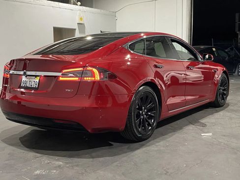 Used 2018 Tesla Model S AWD image 4