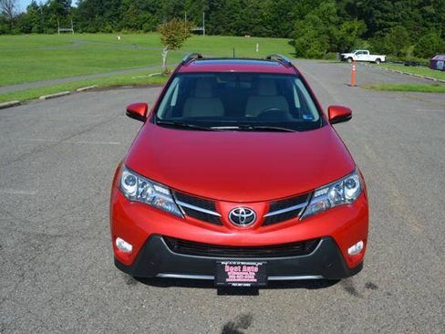 Used 2014 Toyota RAV4 XLE AWD/4WD image 9
