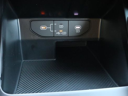 New 2025 Kia Sorento LX FWD image 11