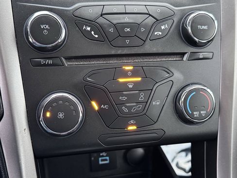 Used 2017 Ford Fusion SE image 23