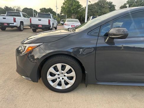 Used 2026 Toyota Corolla LE FWD image 2