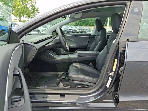 Used 2024 Tesla Model 3 Standard Range RWD image 15
