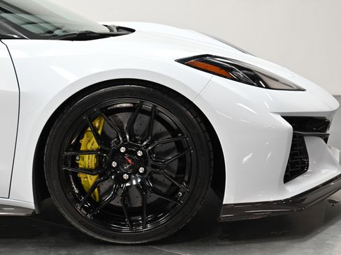 Used 2024 Chevrolet Corvette Z06 w/ Stealth Interior Trim Package image 54