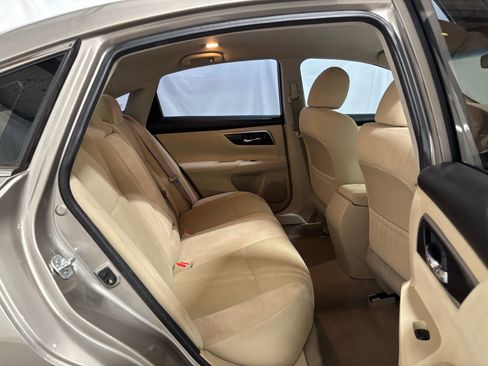 Used 2014 Nissan Altima 2.5 SV image 14